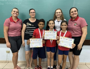 Estudantes de Mercedes destaques nos simulados são reconhecidos com medalhas e certificados